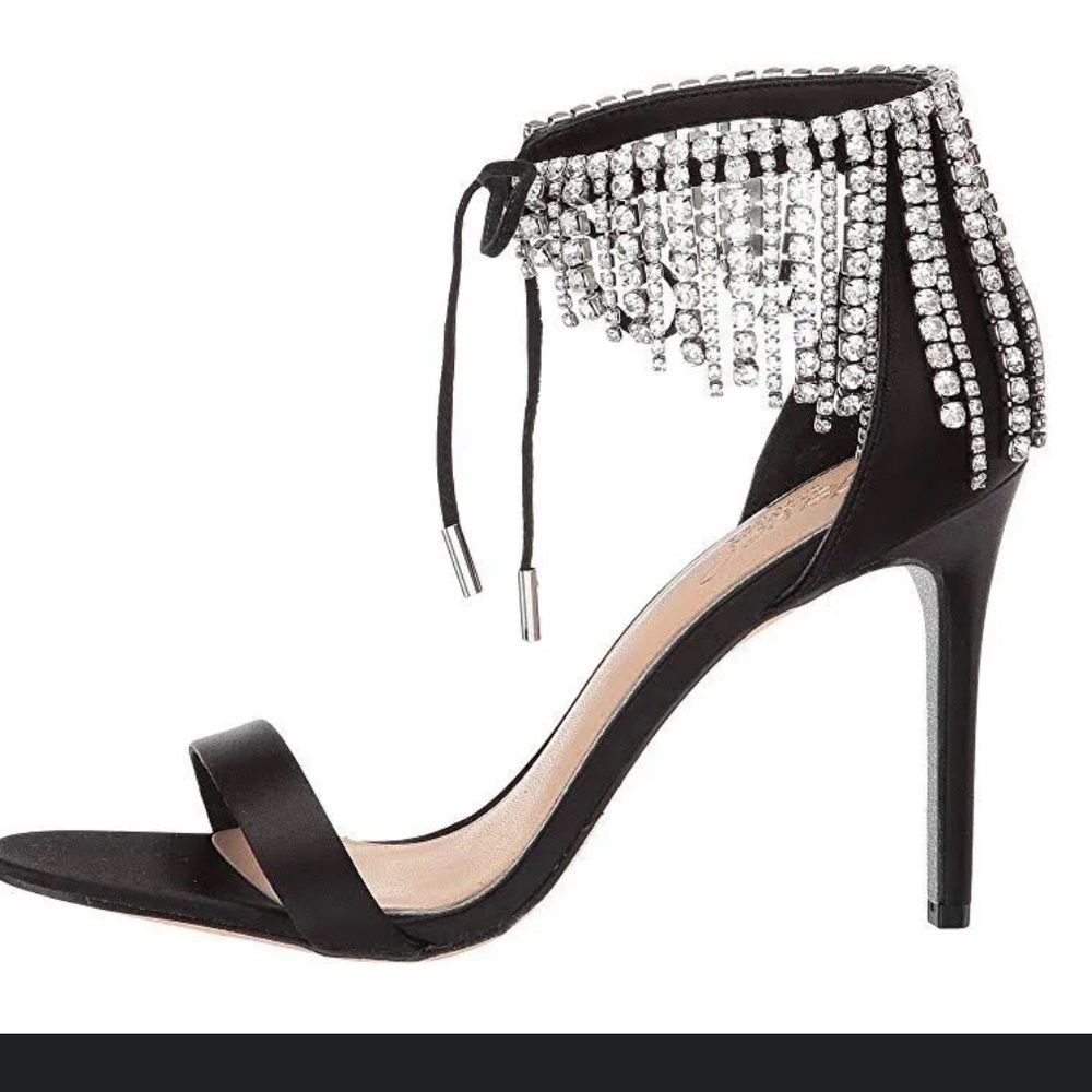 Badlgey Mischka black jeweled Darielle shoe brand new in box never worn !